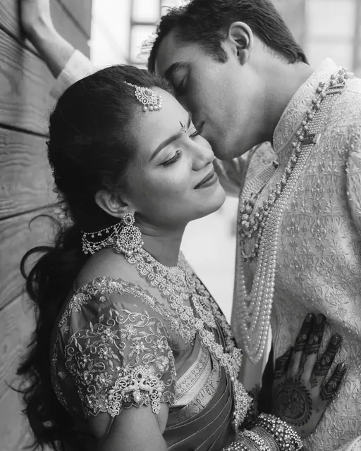 Apurva and Eshan, photographed by Paperboys