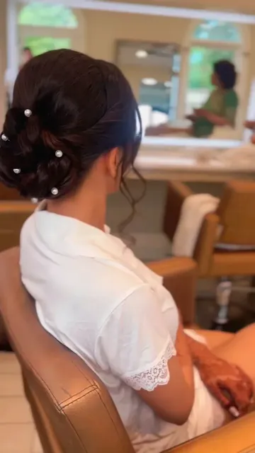 Charu, photographed by SKS Salon on Instagram