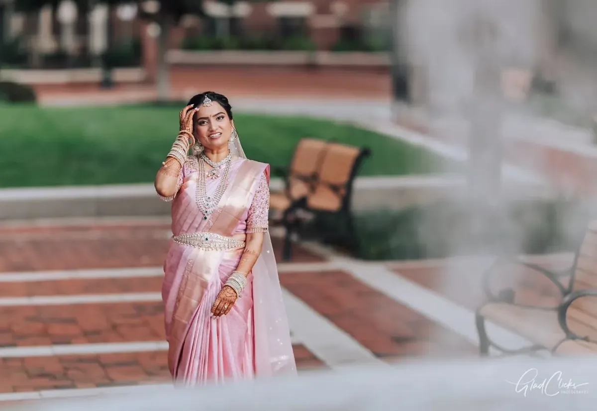 A dancer bride in a pink silk saree, photo 10, by Glad Clicks Photography
