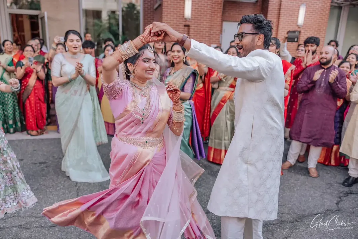 A dancer bride in a pink silk saree, photo 11, by Glad Clicks Photography