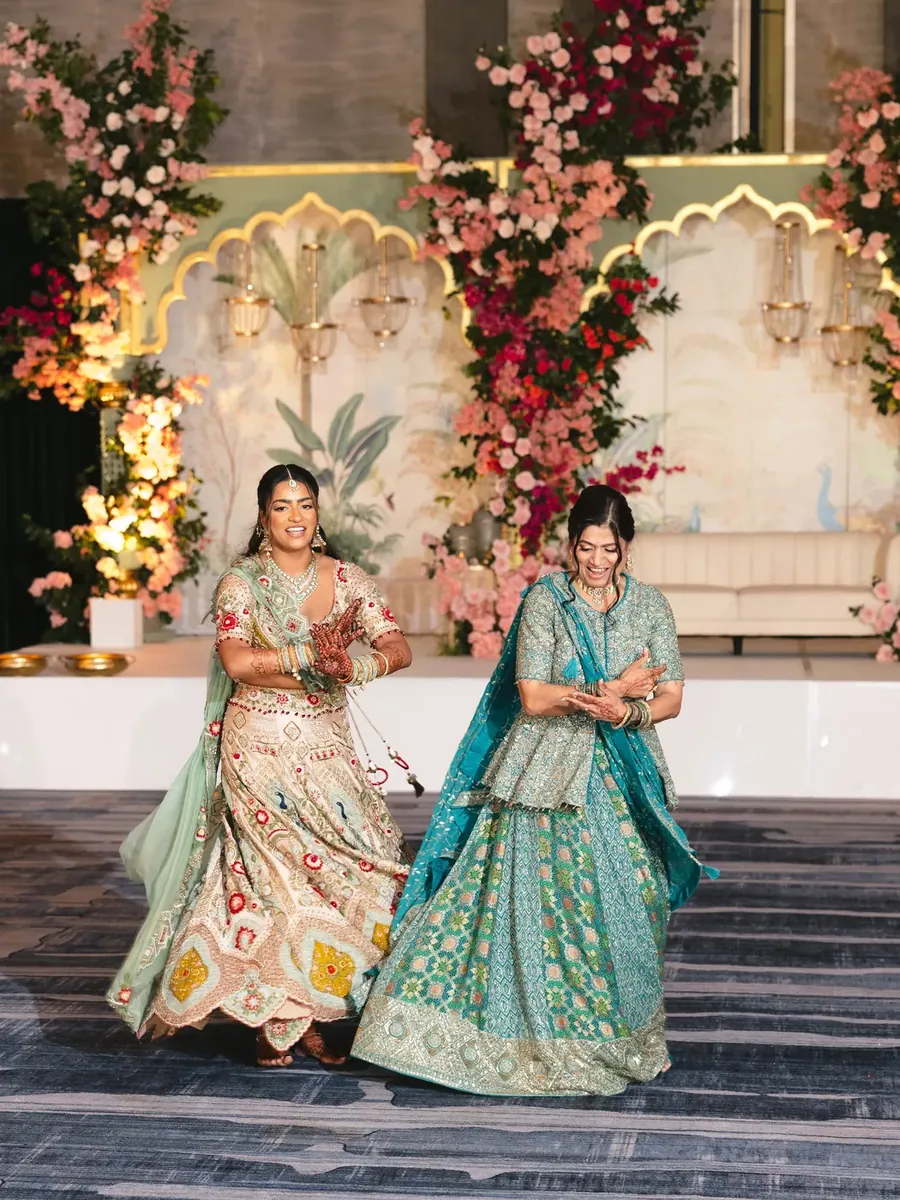 Krishna and Suraj, photo 6, by Paperboys