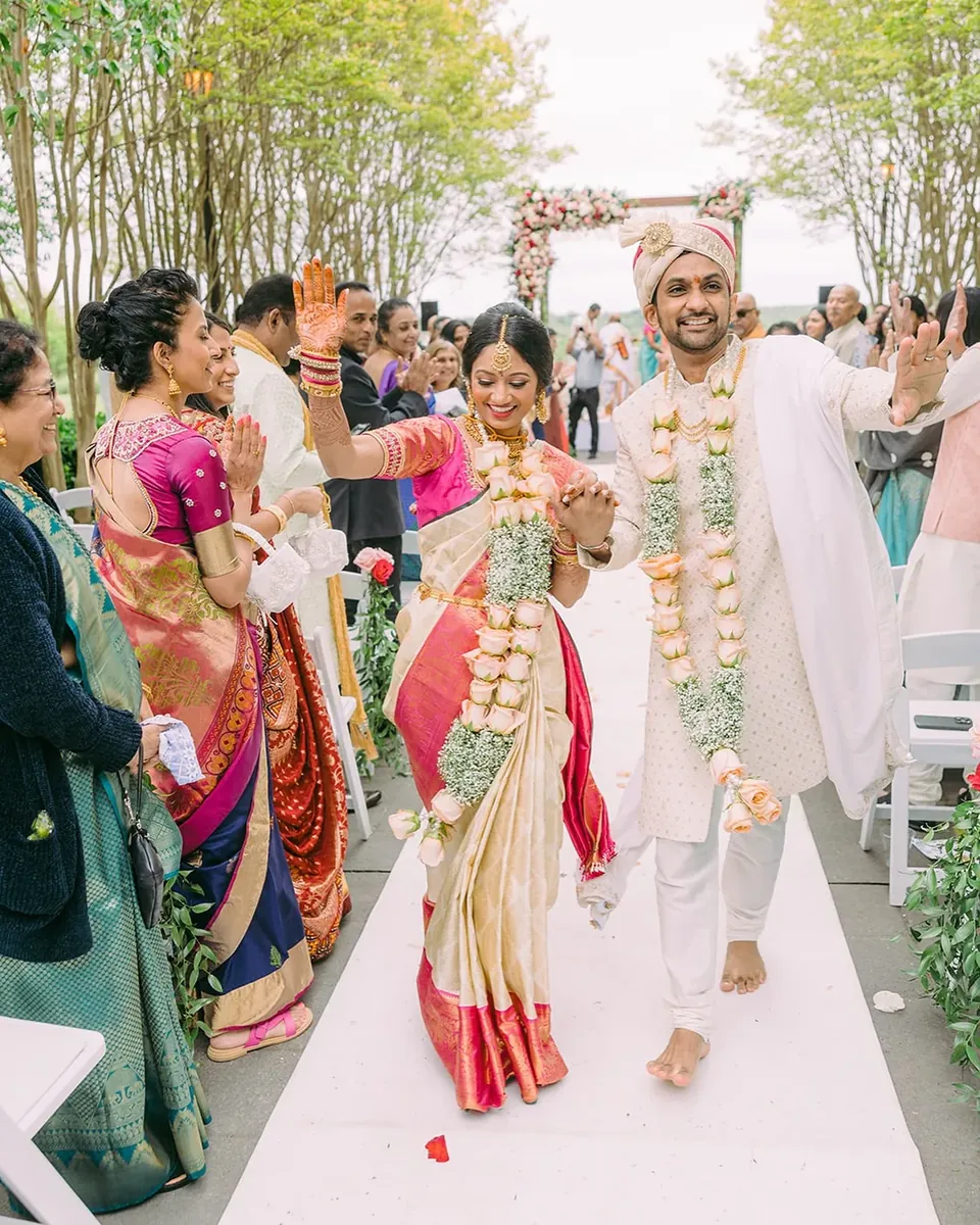 Lakshmi and Savan, photo 1, by Nat Wongsaroj
