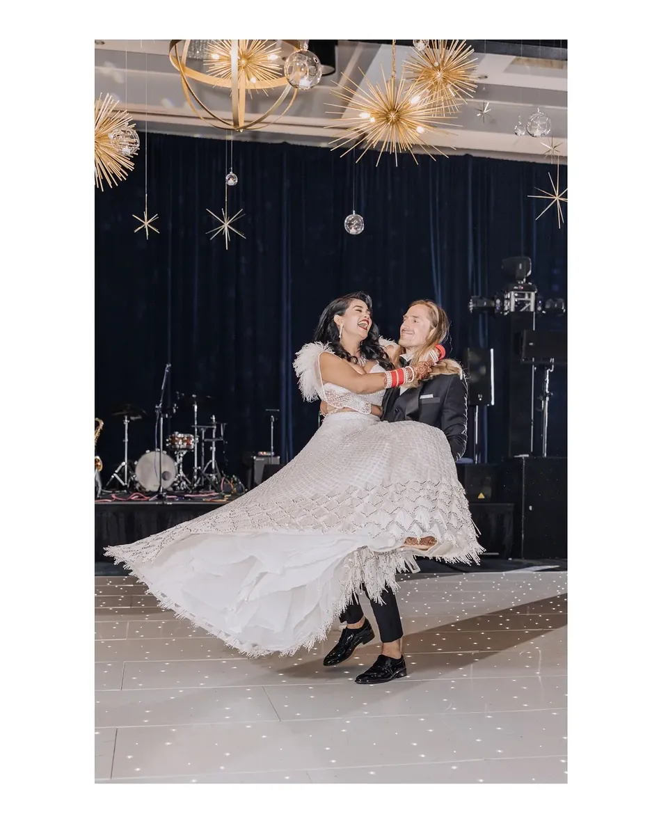 Manu and Grant, photo 10, by Paperboys