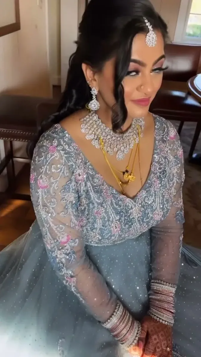 Roushini, photo 4, from SKS Salon's Instagram
