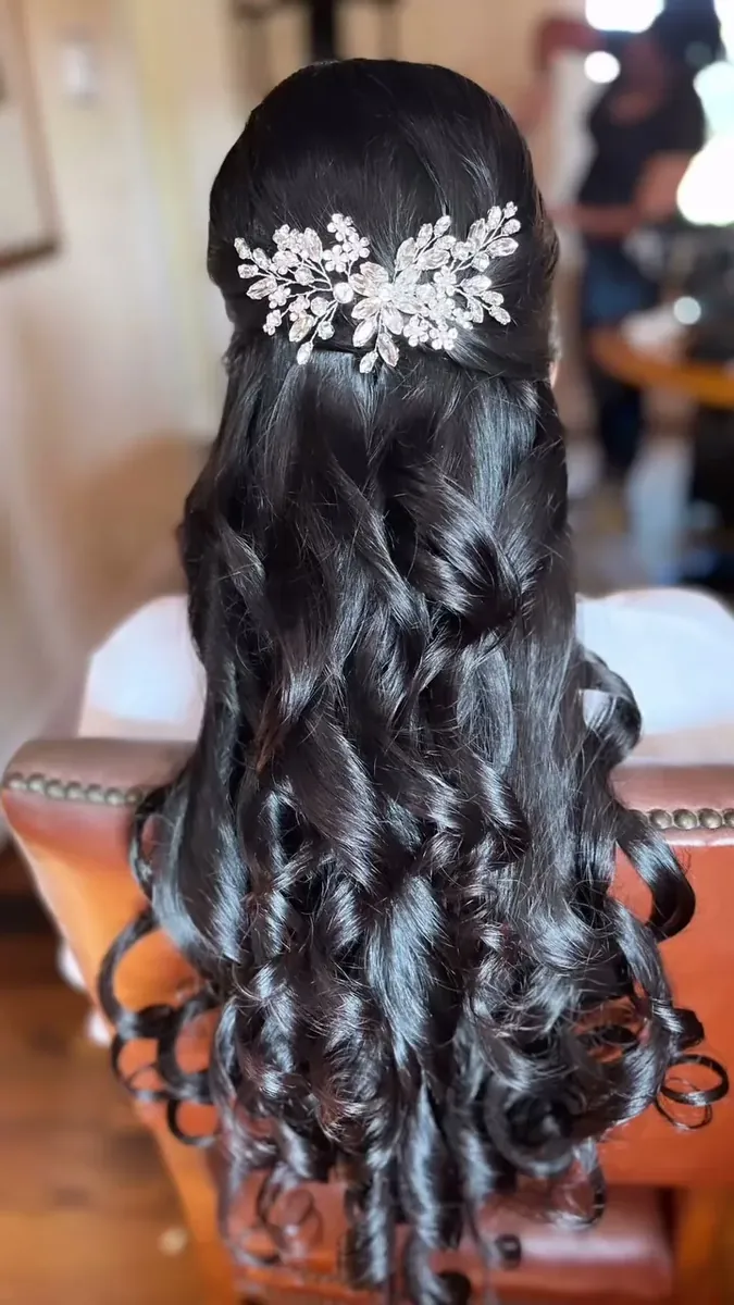 Roushini, photo 6, from SKS Salon's Instagram