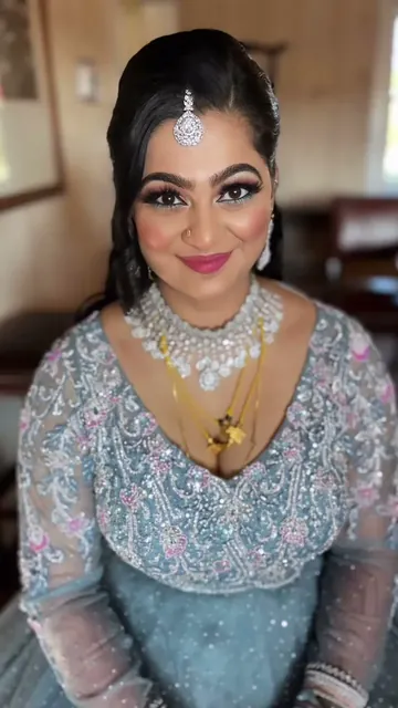 Roushini, photographed by SKS Salon on Instagram