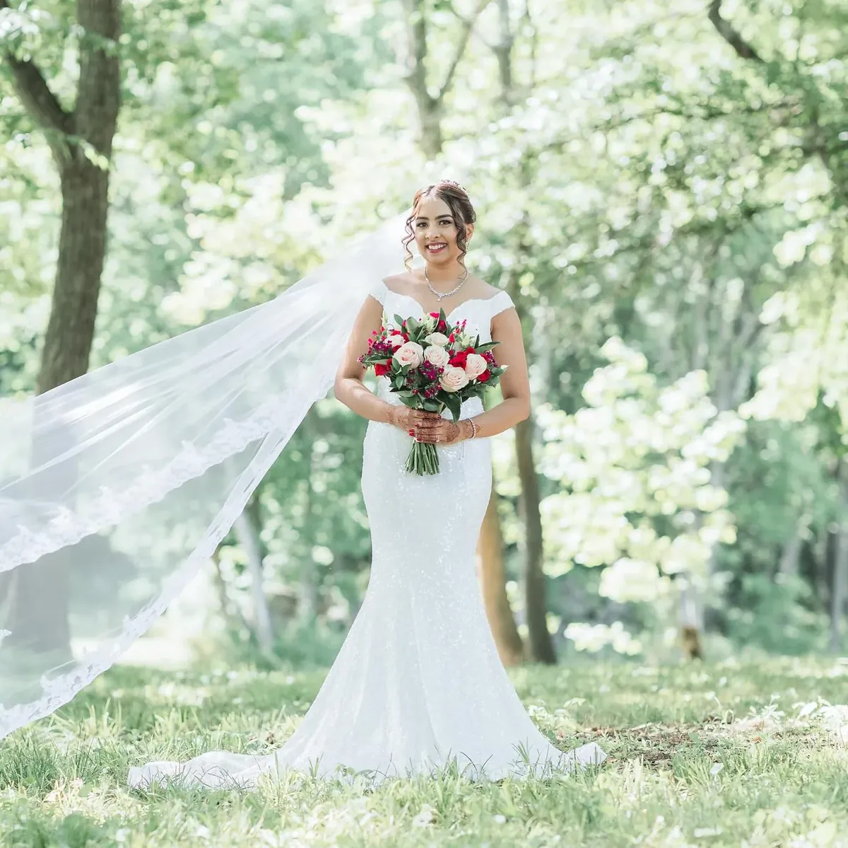A bride at White's Ferry Manor, photo 8, by Arazo Studios