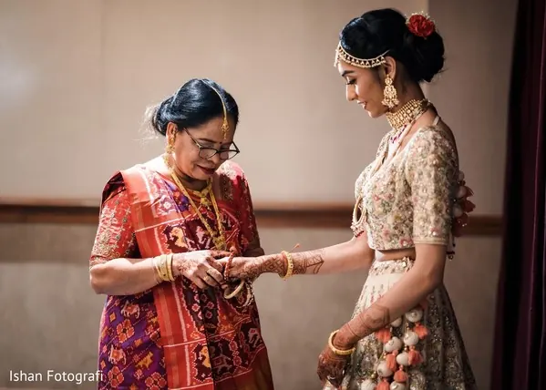 Chaitali and Akash, photographed by Ishan Fotografi
