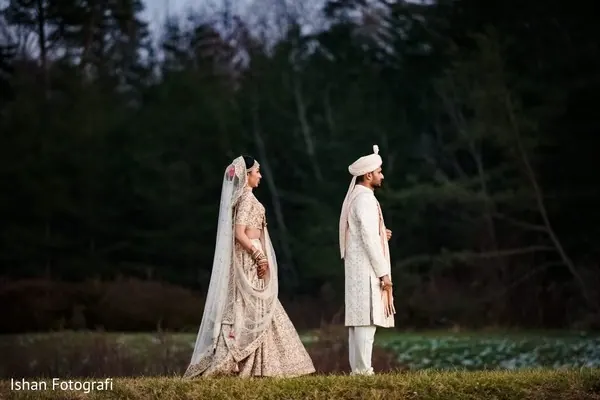 Chaitali and Akash, photographed by Ishan Fotografi