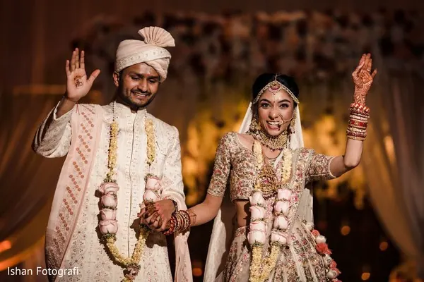 A photo from Chaitali and Akash's wedding, by Ishan Fotografi