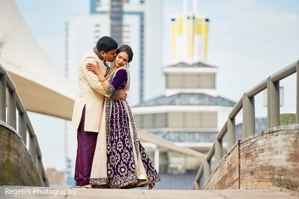Kinita and Vivek, photographed by Regeti's Photography